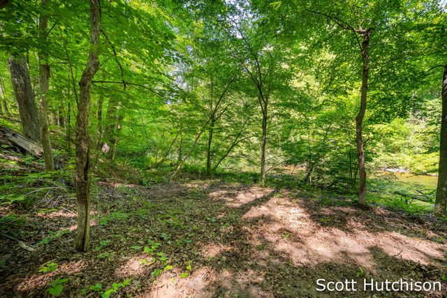 2710 12 Mile Road NE, Rockford, MI 49341
