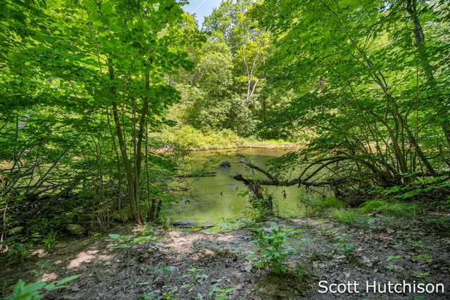 2710 12 Mile Road NE, Rockford, MI 49341