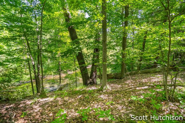 2710 12 Mile Road NE, Rockford, MI 49341