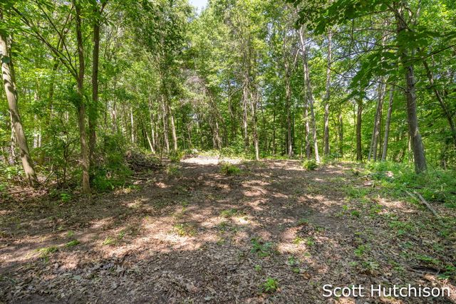 2710 12 Mile Road NE, Rockford, MI 49341
