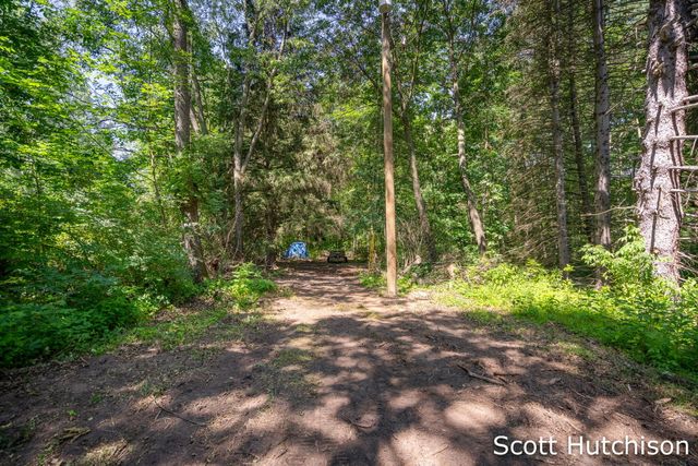 2710 12 Mile Road NE, Rockford, MI 49341