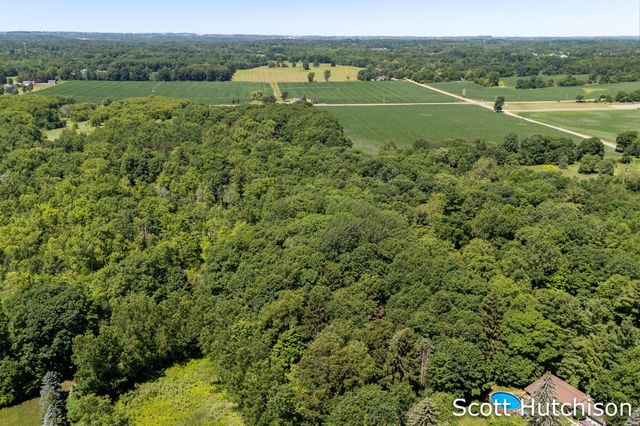 2710 12 Mile Road NE, Rockford, MI 49341
