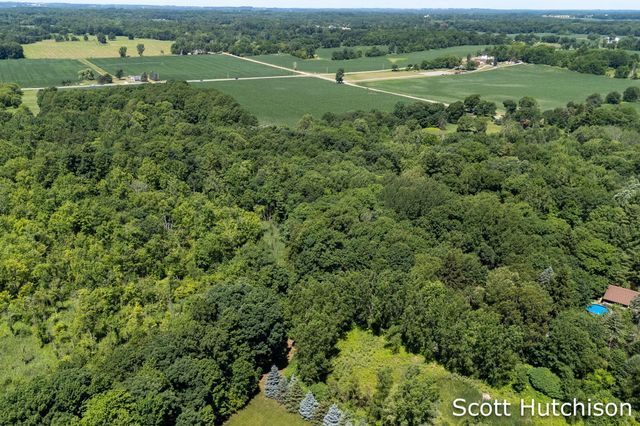 2710 12 Mile Road NE, Rockford, MI 49341