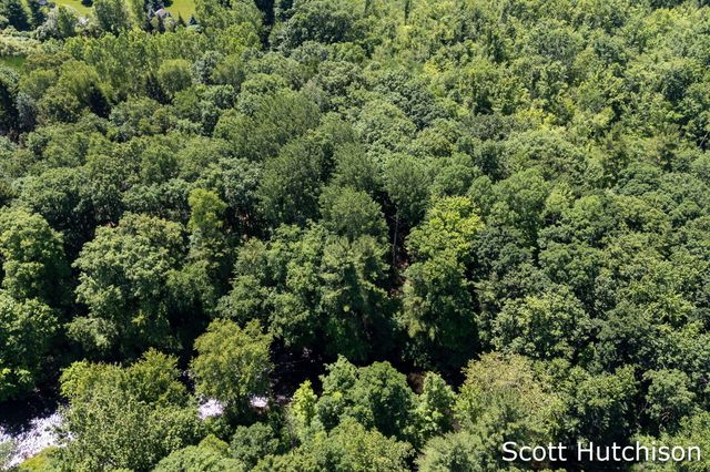 2710 12 Mile Road NE, Rockford, MI 49341
