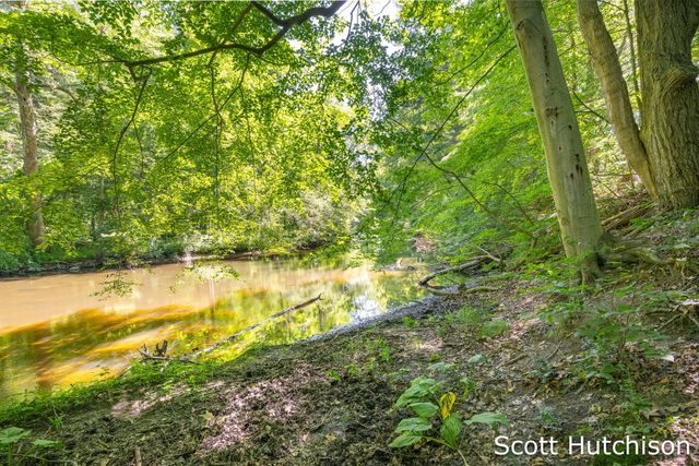 2710 12 Mile Road NE, Rockford, MI 49341
