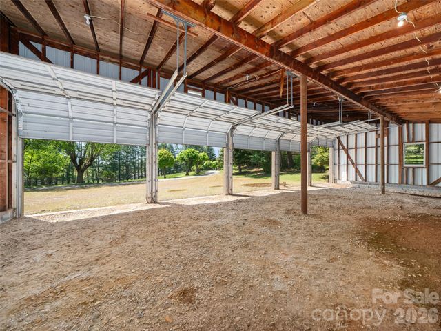 110 Crest View Road, Burnsville, NC 28714