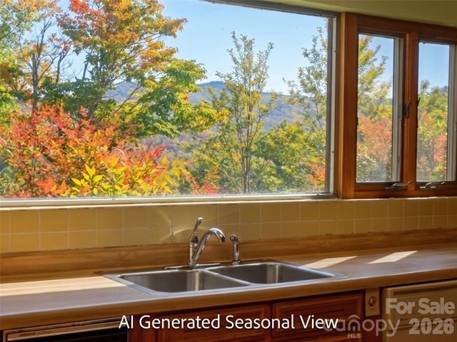 110 Crest View Road, Burnsville, NC 28714