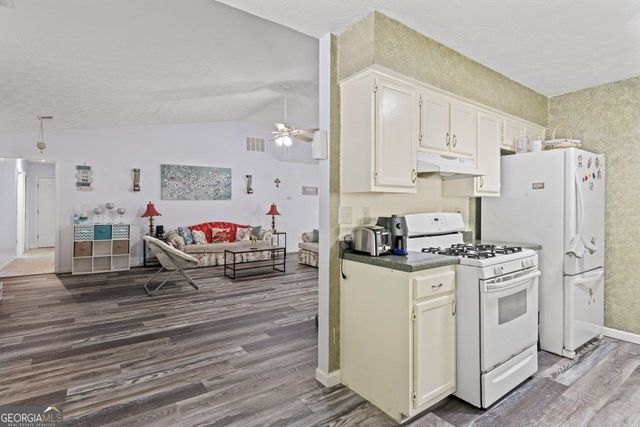 1738 Sherry Lane, Jonesboro, GA 30236