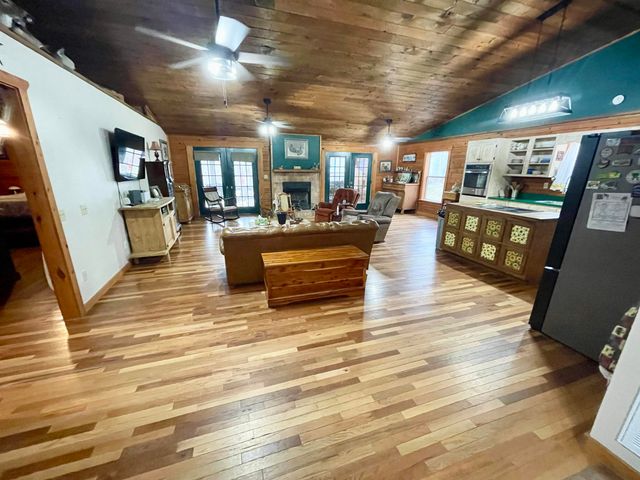 122 Runway Lane, Salem, AR 72576