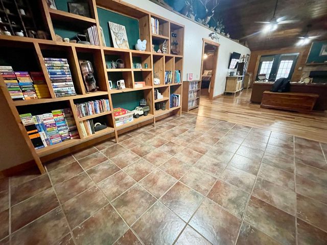 122 Runway Lane, Salem, AR 72576