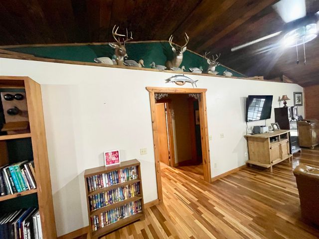 122 Runway Lane, Salem, AR 72576