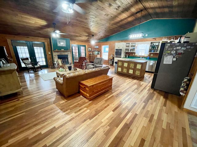 122 Runway Lane, Salem, AR 72576