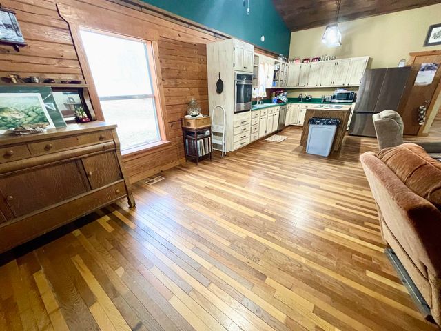 122 Runway Lane, Salem, AR 72576