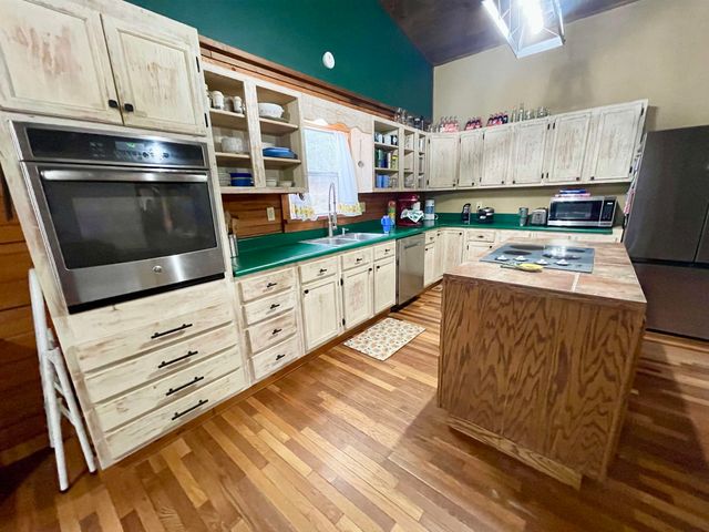 122 Runway Lane, Salem, AR 72576