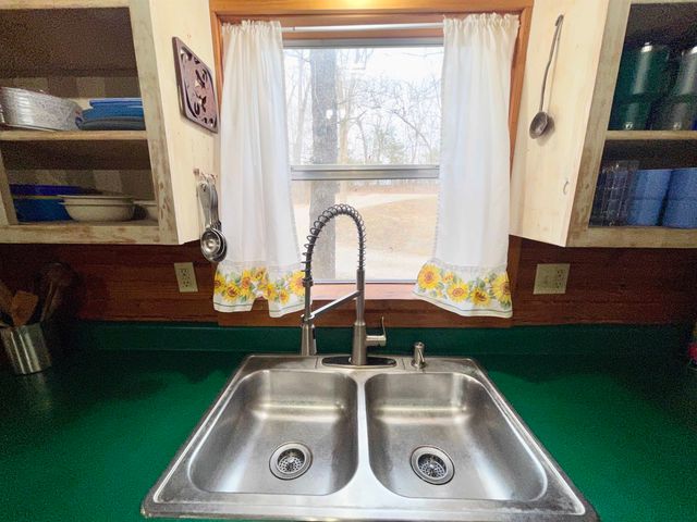 122 Runway Lane, Salem, AR 72576