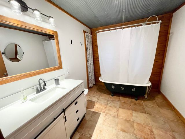 122 Runway Lane, Salem, AR 72576