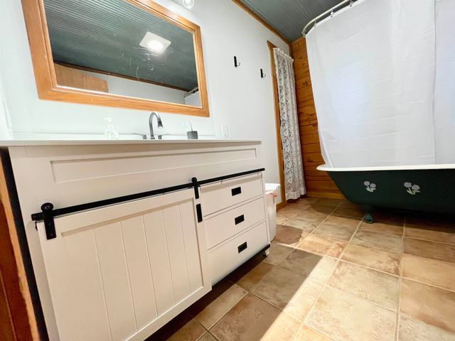 122 Runway Lane, Salem, AR 72576