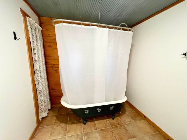 122 Runway Lane, Salem, AR 72576