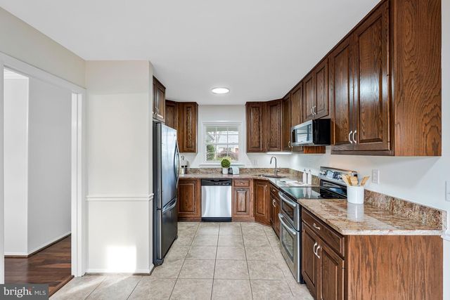 13107 PENNYPACKER LN, Fairfax, VA 22033