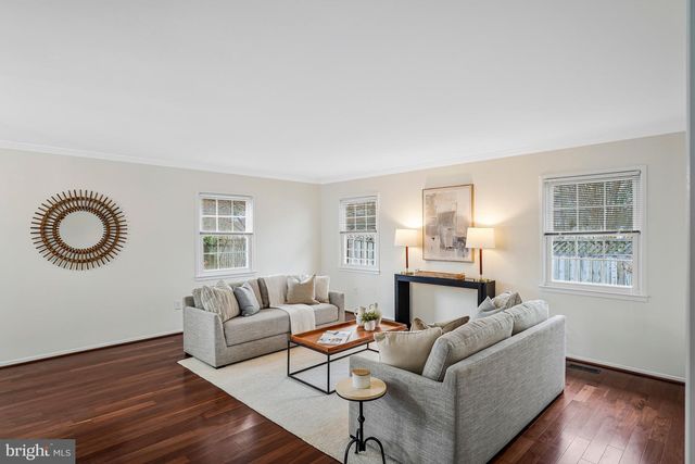 13107 PENNYPACKER LN, Fairfax, VA 22033