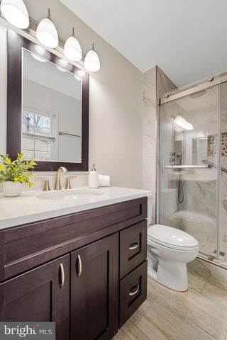 13107 PENNYPACKER LN, Fairfax, VA 22033