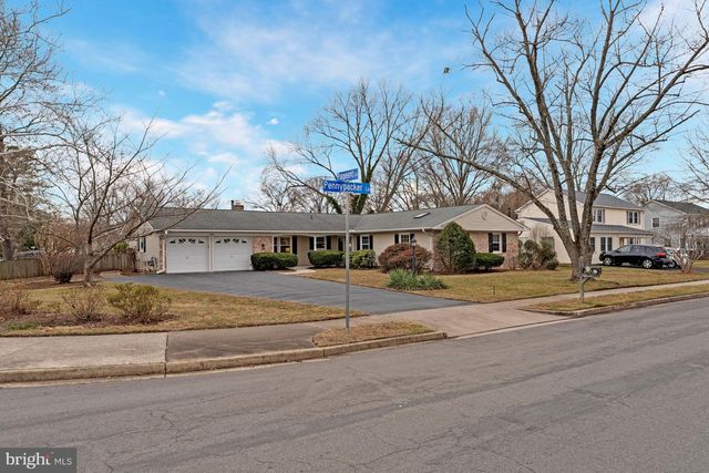 13107 PENNYPACKER LN, Fairfax, VA 22033