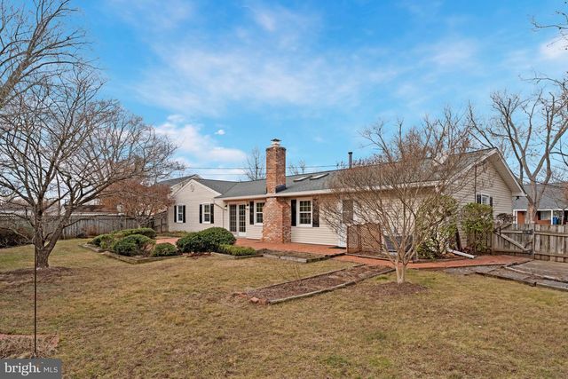 13107 PENNYPACKER LN, Fairfax, VA 22033