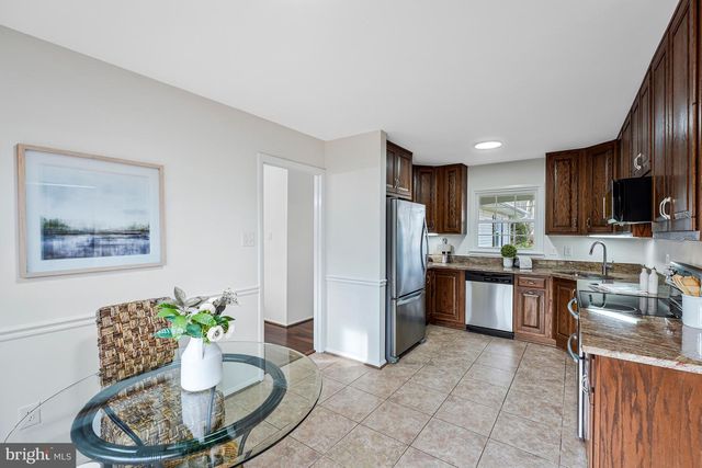 13107 PENNYPACKER LN, Fairfax, VA 22033