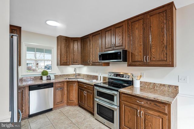 13107 PENNYPACKER LN, Fairfax, VA 22033