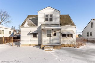 19595 Waldron Street, Roseville, MI 48066