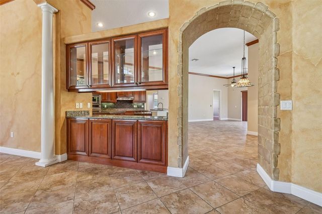 614 VINTAGE WAY, Brandon, FL 33511