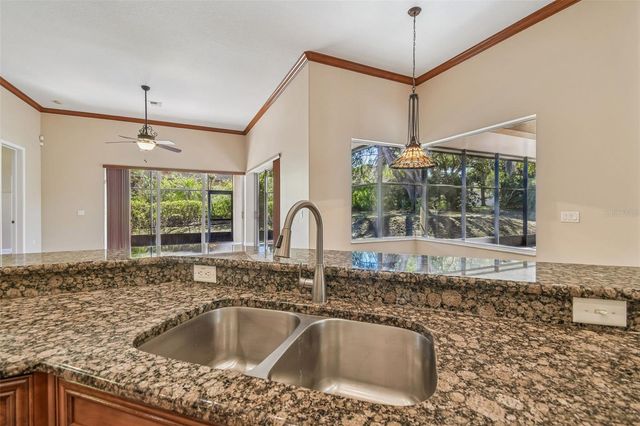 614 VINTAGE WAY, Brandon, FL 33511