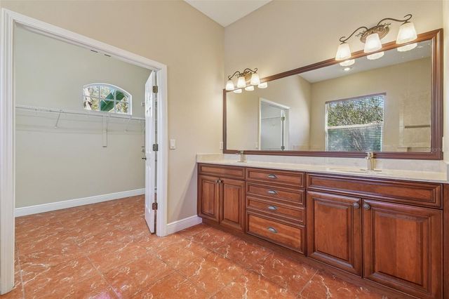 614 VINTAGE WAY, Brandon, FL 33511