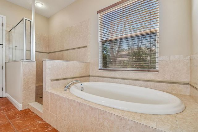 614 VINTAGE WAY, Brandon, FL 33511