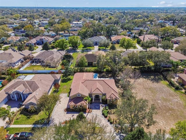 614 VINTAGE WAY, Brandon, FL 33511