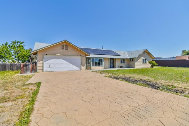 36805 Blanca Avenue, Madera, CA 93636