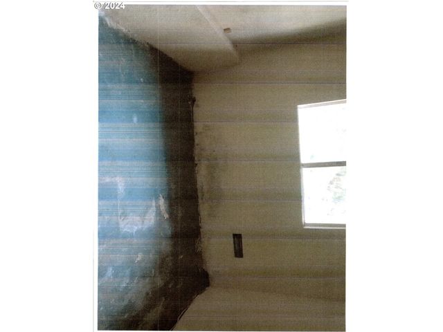 689 south end Rd, Oregon City, OR 97045