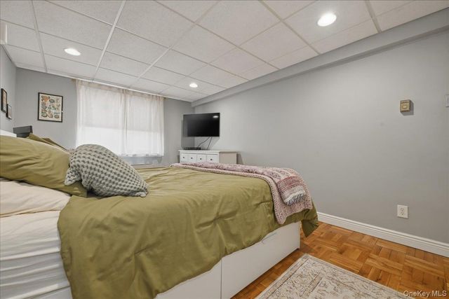 200 Atlantic Avenue Apartment 107, Lynbrook, NY 11563