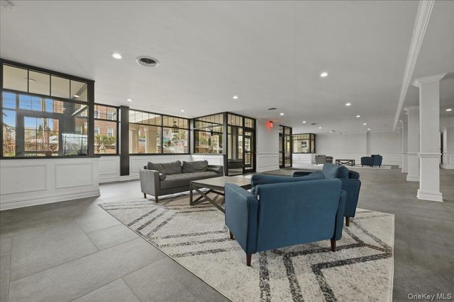 200 Atlantic Avenue Apartment 107, Lynbrook, NY 11563