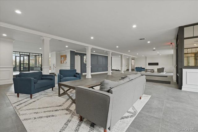 200 Atlantic Avenue Apartment 107, Lynbrook, NY 11563