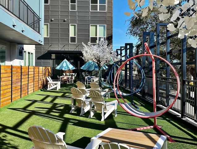 1107 Shepherd Drive 529, Houston, TX 77007