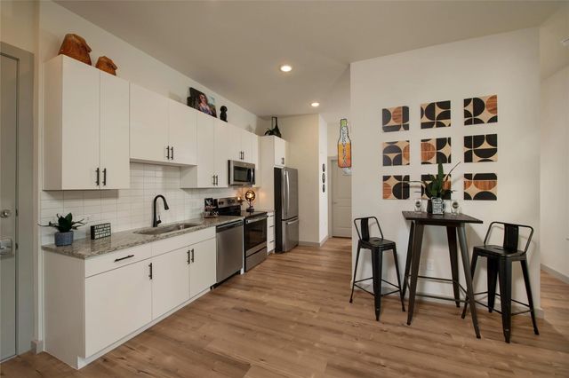 1107 Shepherd Drive 529, Houston, TX 77007