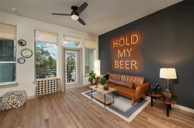 1107 Shepherd Drive 529, Houston, TX 77007