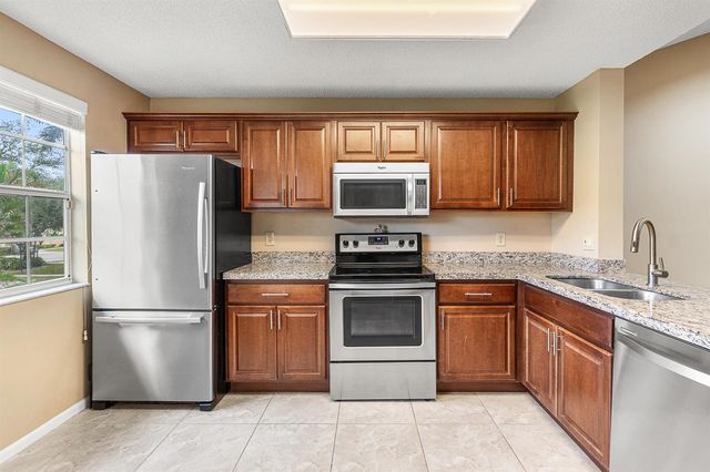 6626 Via Regina, Boca Raton, FL 33433