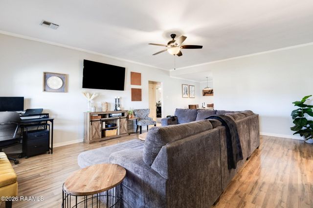 113 Country Living Drive, Lafayette, LA 70507