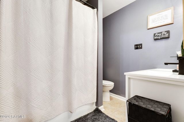 113 Country Living Drive, Lafayette, LA 70507