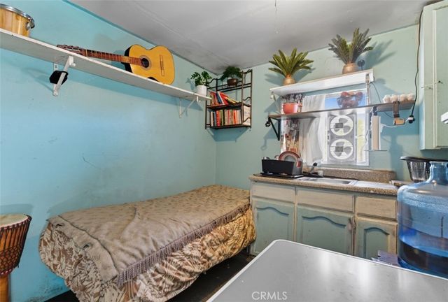 7633 Racine Ave, Paramount, CA 90723