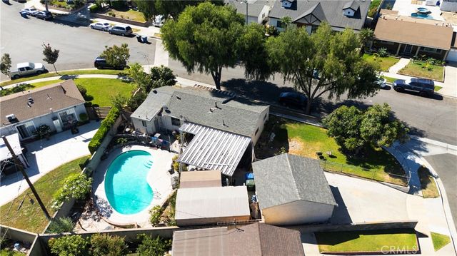 7633 Racine Ave, Paramount, CA 90723