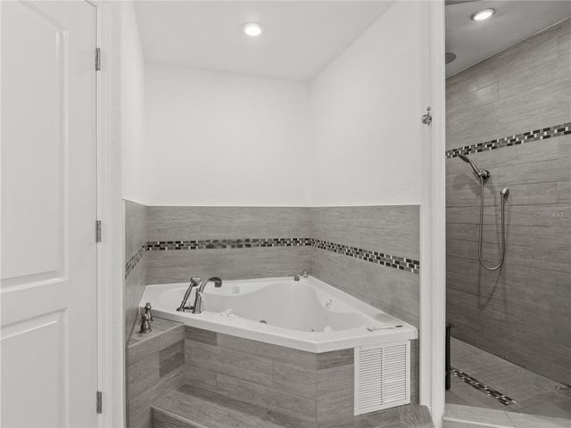 14 WHETSTONE LANE, Palm Coast, FL 32164