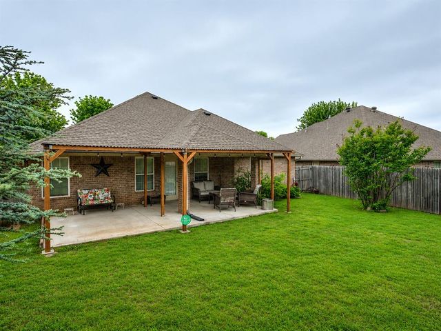 1205 NW 190th Place, Edmond, OK 73012